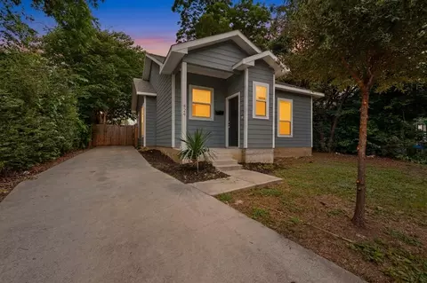 824 E Maddox Ave, Fort Worth, TX 76104