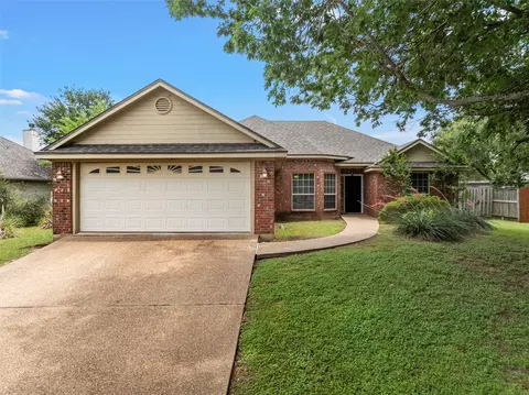 10413 Granada Dr, Waco, TX 76708