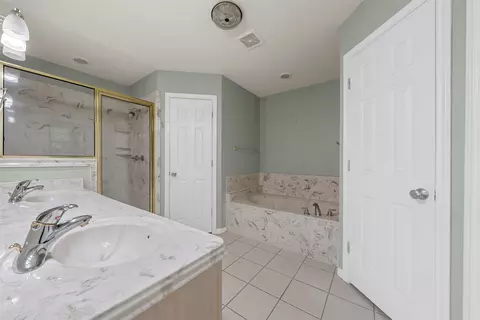 Bath - 10413 Granada Dr, Waco, TX 76708 photo 2 of 4