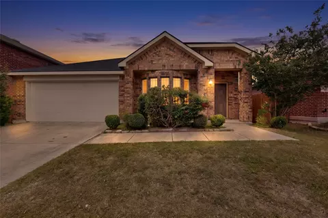 2013 Windsong Dr, Heartland, TX 75126
