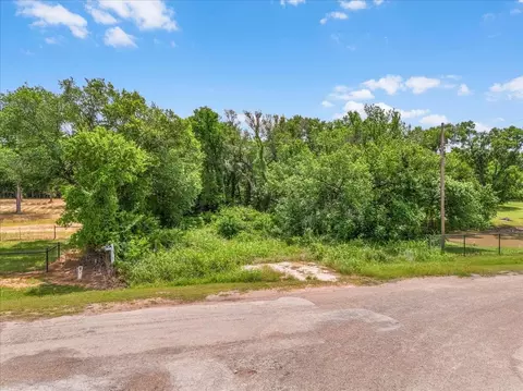 840 Quail Park Ln, Cleburne, TX 76031