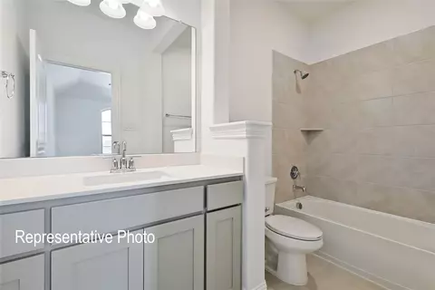 Bath - 452 Shadowfax Dr, Aledo, TX 76008 photo 5 of 5