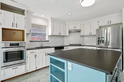 Kitchen - 5709 Eagle Dr, Rowlett, TX 75088 photo 2 of 3