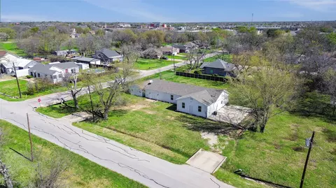401 E Buffalo St, Forney, TX 75126