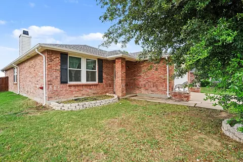 3882 Steeplechase Dr, Fort Worth, TX 76123