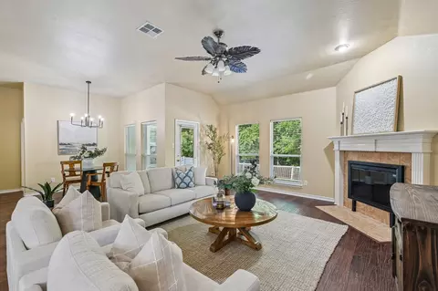 1321 Stone Mountain Pkwy, Savannah, TX 76227