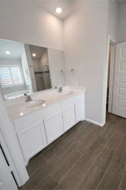 Bath - 6609 Adderly Rd, Pilot Point, TX 76258 photo 1 of 3
