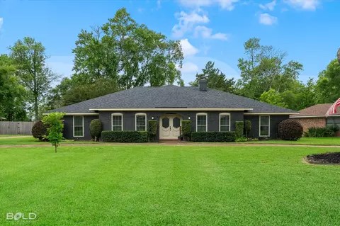 5418 Coach Rd, Bossier City, LA 71111