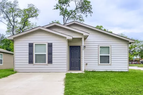 824 E Pecan Ave #828, Waco, TX 76704