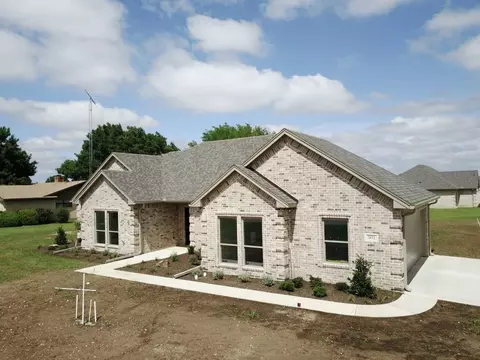 501 John Jr Dr, Lindsay, TX 76250