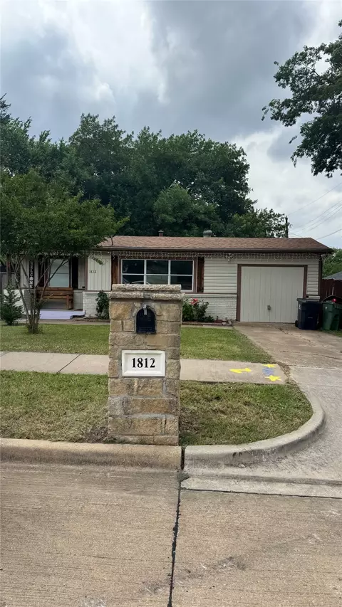 1812 Melissa St, Arlington, TX 76010