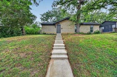 7411 Schepps Pkwy, Dallas, TX 75217