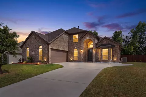 852 State St, Desoto, TX 75115