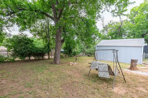 Exterior - 1925 Chestnut St, Abilene, TX 79602 photo 5 of 7