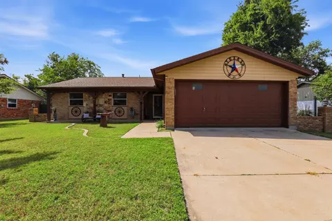 6500 Lawndale Dr, Edgecliff Village, TX 76134