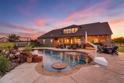 19001 N County Line Rd, Ponder, TX 76259