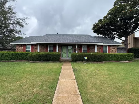 3818 Twin Falls St, Irving, TX 75062