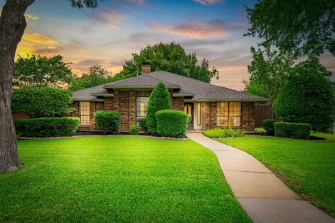 4405 Avonshire Ln, Plano, TX 75093