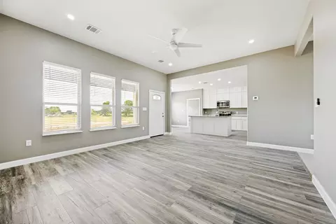 Living - 3712 County Road 1102, Celeste, TX 75423 photo 3 of 4