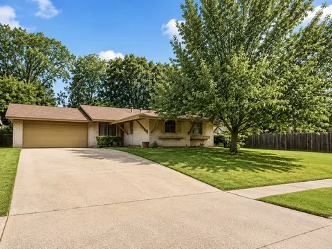 1925 Normandy Dr, Irving, TX 75060