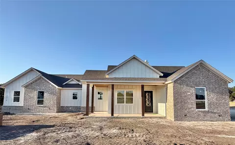 2016 Collin St, Weatherford, TX 76085