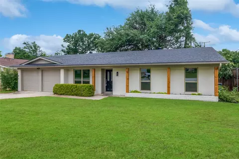 2004 York Dr, Edgecliff Village, TX 76134