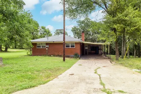 201 Admiral Dr, Gun Barrel City, TX 75156