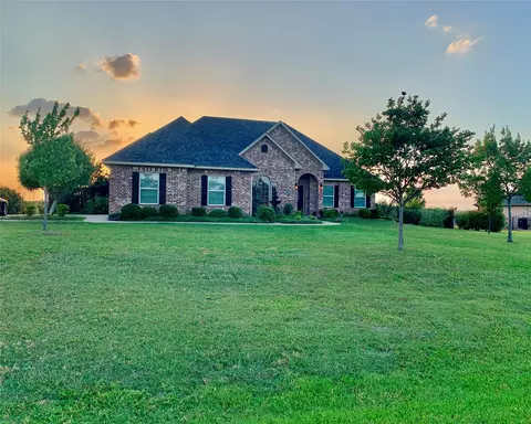 1243 Chartres, Kaufman, TX 75142