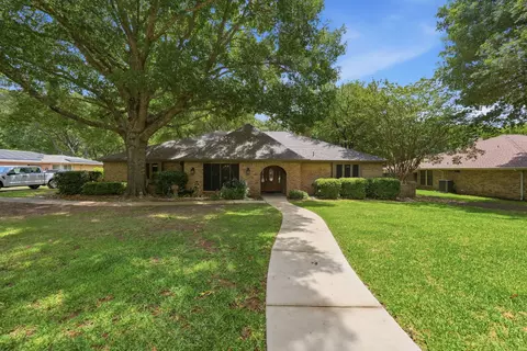 12008 Saddlehorn Ln, Mansfield, TX 76063