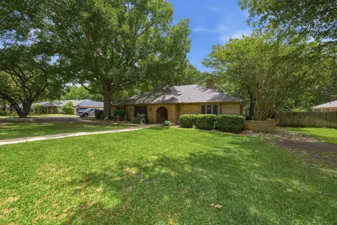 12008 Saddlehorn Ln, Mansfield, TX 76063