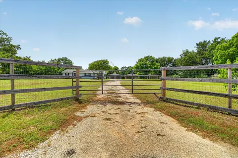 108 Fir St, Keene, TX 76059