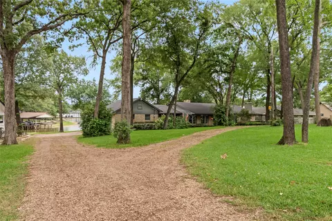 111 Deer Island Rd, Mabank, TX 75156