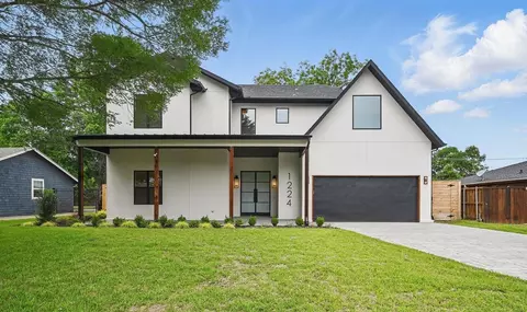 1224 S Pine St, Grapevine, TX 76051