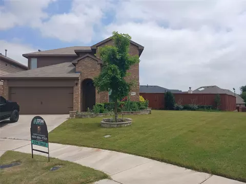 8045 Ballater Dr, Fort Worth, TX 76123