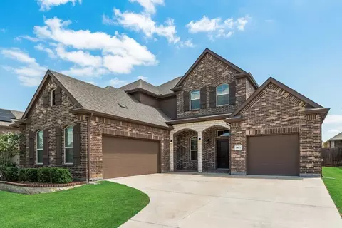 7807 Links Dr, Arlington, TX 76001