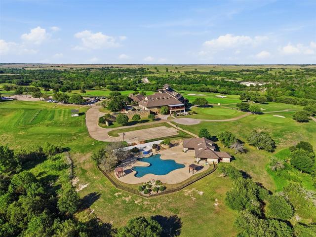 6202 Valderrama Dr, Cleburne, TX 76033