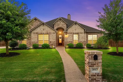 1013 Steamboat Dr, Hewitt, TX 76643