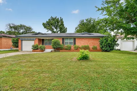 1008 Zelda Dr, Hurst, TX 76053
