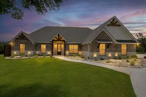 1260 Abigail Ln, Glen Rose, TX 76043