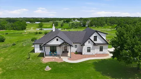 120 Grace View Rd, Weatherford, TX 76088