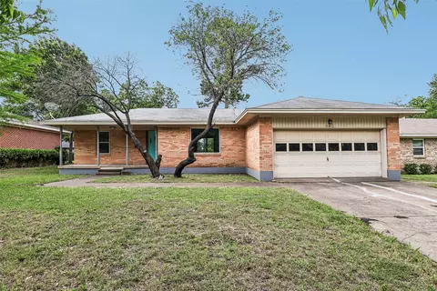 318 Harman St, Duncanville, TX 75116