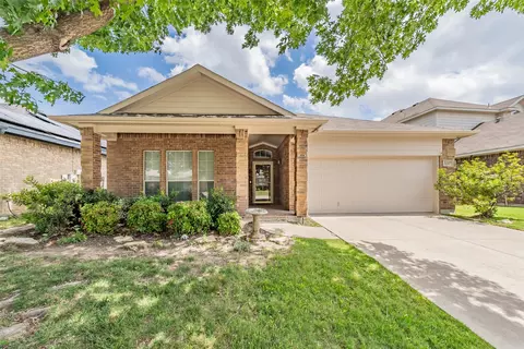 3217 Florian Ln, Fort Worth, TX 76108