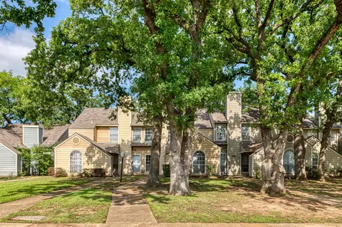 714 Bel Aire Crst, Irving, TX 75061