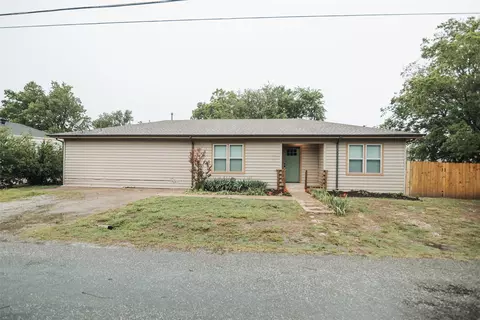 305 Ball St, Tom Bean, TX 75491