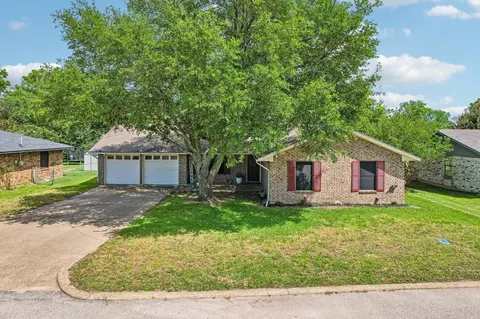 2051 Lisa Cir, Canton, TX 75103