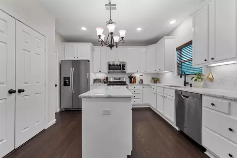 Kitchen - 4105 N 27th St, Waco, TX 76708 photo 4 of 4