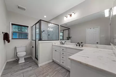 Bath - 4105 N 27th St, Waco, TX 76708 photo 1 of 3