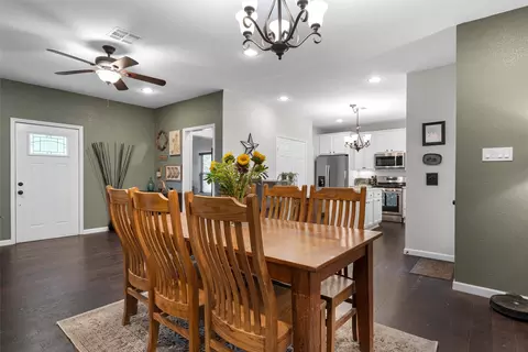 Dining - 4105 N 27th St, Waco, TX 76708 photo 2 of 2