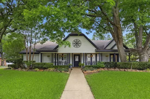 2012 Cripple Creek Ln, Lewisville, TX 75077