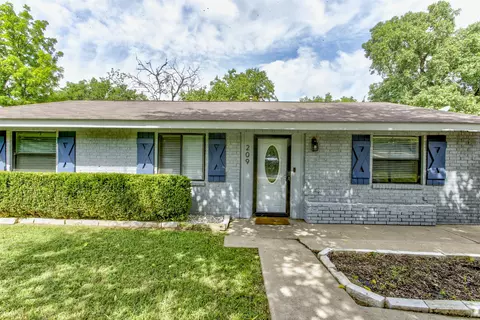 209 Case St, Weatherford, TX 76086